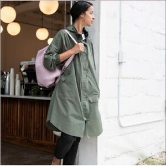 CALIA ‘Journey’ Lightweight Trenchcoat - Picture 4 of 8